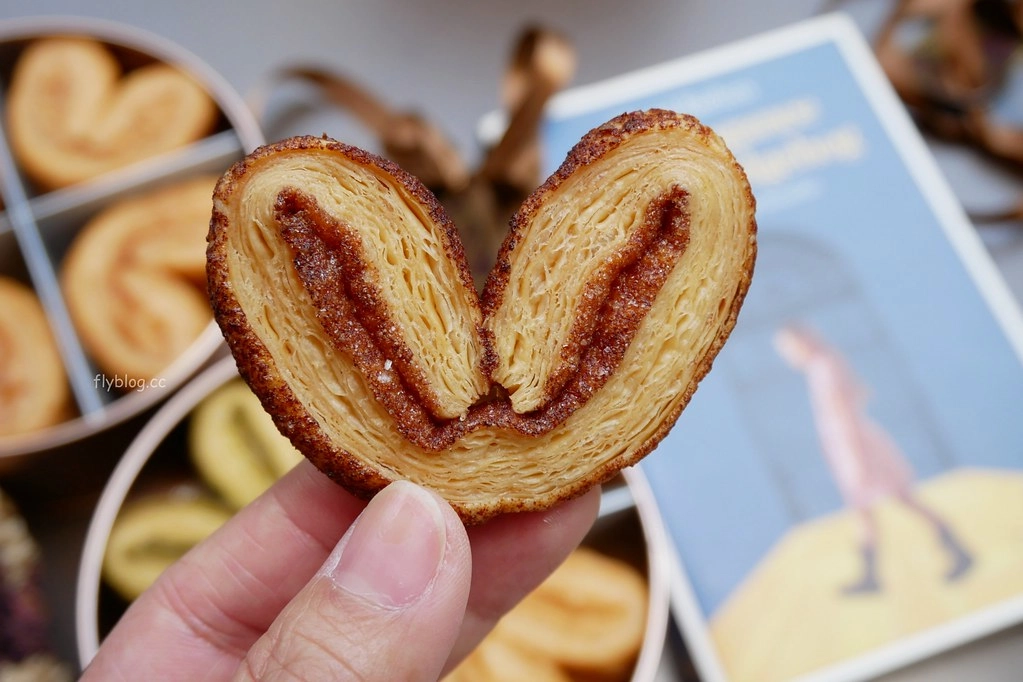台中西區|甜忌廉鐵盒蝴蝶酥.香港超人氣點心台中也買的到,不一樣的台中伴手禮推薦 @飛天璇的口袋