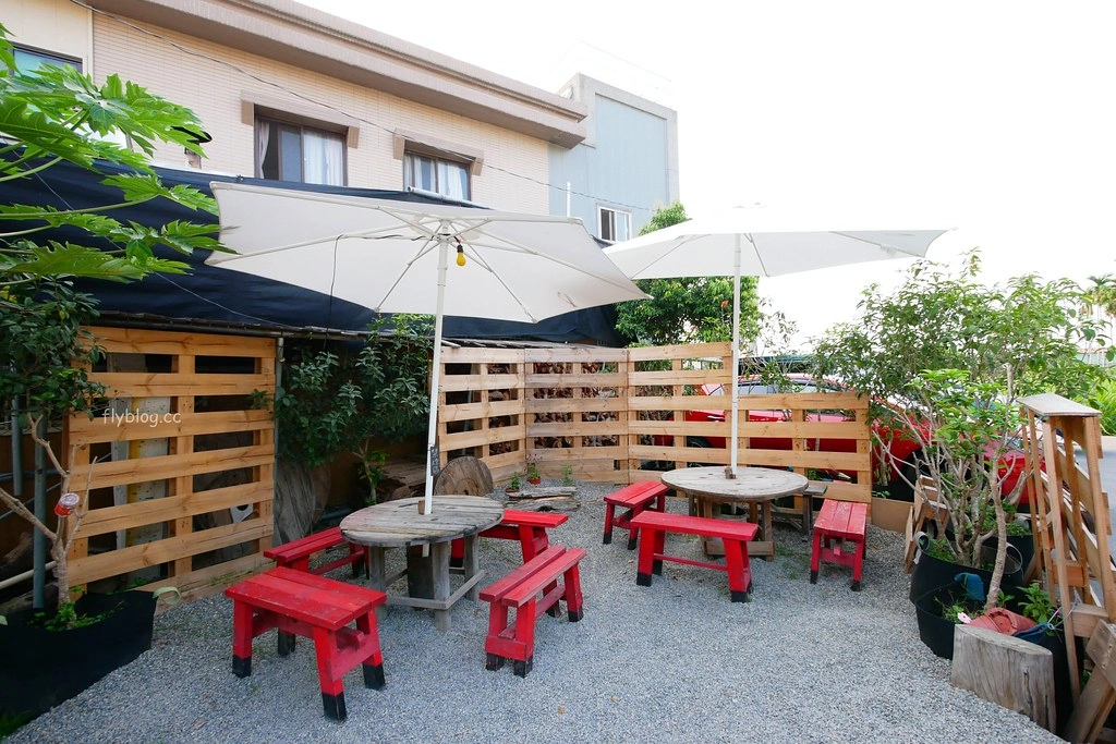 南投草屯|田間小路五十一號麵包研究所.隱身草屯田野小路的麵包店,魔戒哈比村造型麵包工房 @飛天璇的口袋