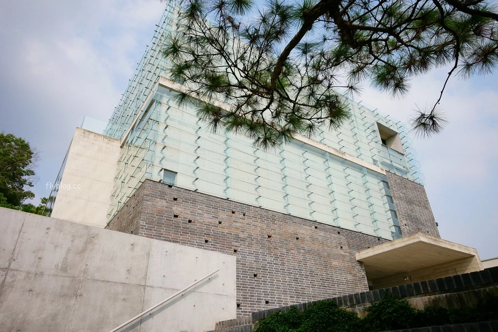 南投草屯|毓繡美術館.2016台灣建築大賞首獎,漂亮的清水模建築工法,南投草屯熱門IG打卡景點(需預約) @飛天璇的口袋