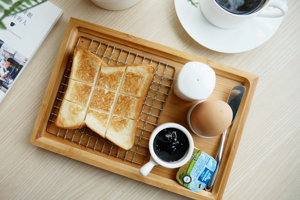 萌木之村 MOMU┃台中西屯:城市中遇見森林裡的童話之村,超可愛又好拍的複合式餐廳,中科商圈美食餐廳推薦 @飛天璇的口袋