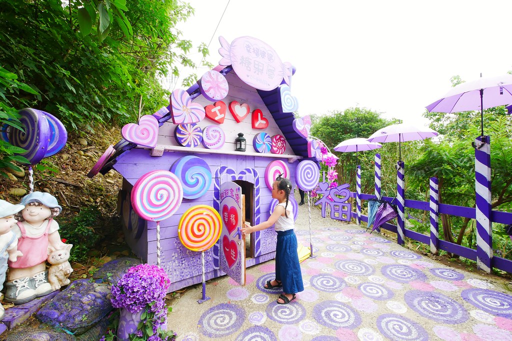 【苗栗西湖】噢哈娜咖啡屋,浪漫紫色愛情傘、夢幻紫色步道、季節限定紫藤花…苗栗情侶約會親子旅遊的好地方 @飛天璇的口袋