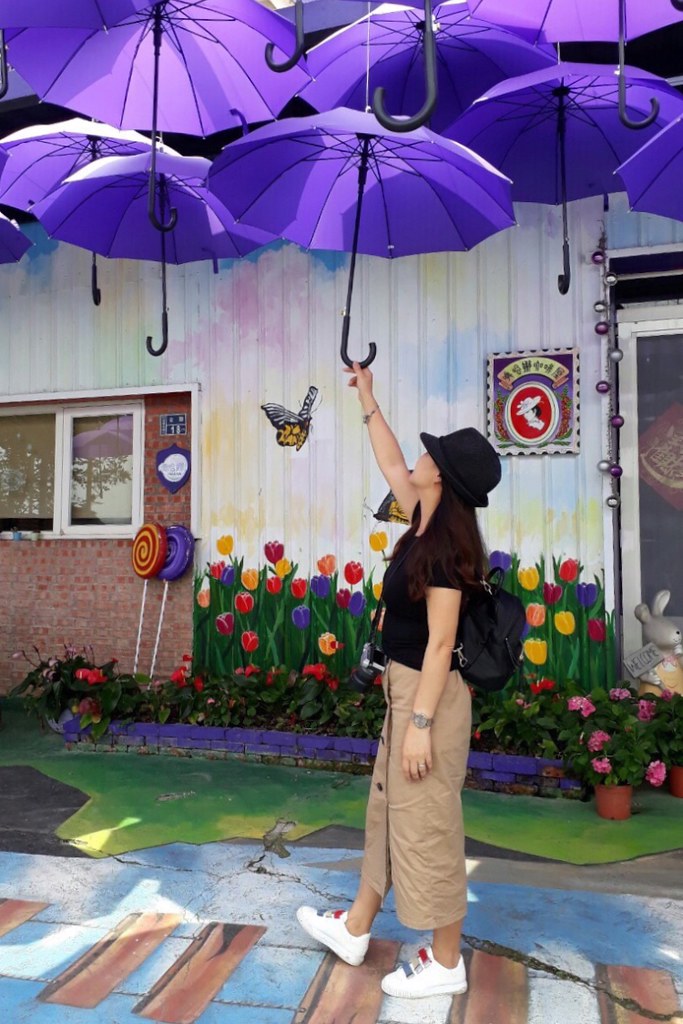 【苗栗西湖】噢哈娜咖啡屋,浪漫紫色愛情傘、夢幻紫色步道、季節限定紫藤花…苗栗情侶約會親子旅遊的好地方 @飛天璇的口袋