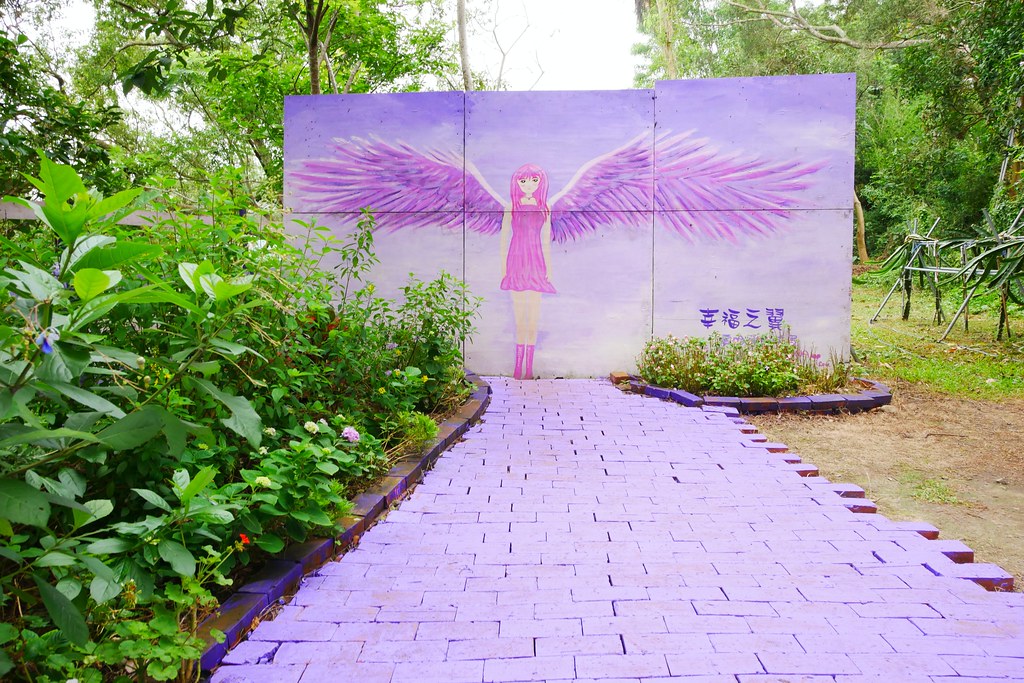 【苗栗西湖】噢哈娜咖啡屋,浪漫紫色愛情傘、夢幻紫色步道、季節限定紫藤花…苗栗情侶約會親子旅遊的好地方 @飛天璇的口袋