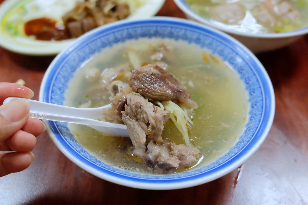 苗栗三義|賴新魁麵館.在地傳承70年的客家小吃店,三義地區必吃美食推薦 @飛天璇的口袋