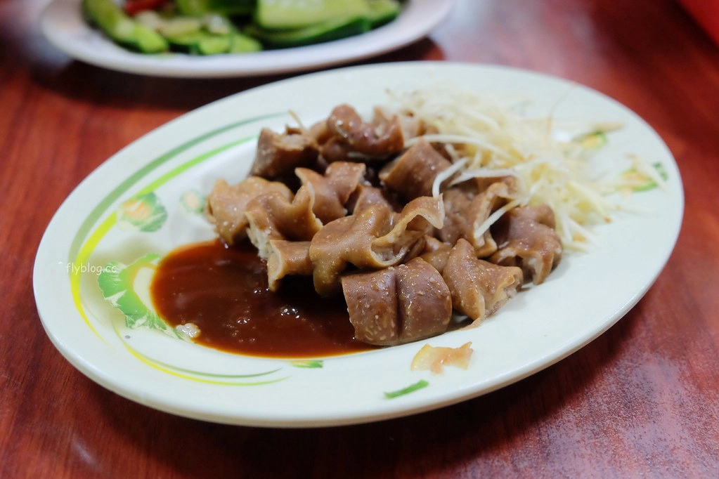 苗栗三義|賴新魁麵館.在地傳承70年的客家小吃店,三義地區必吃美食推薦 @飛天璇的口袋