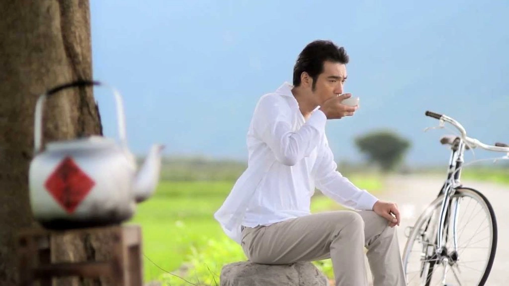 黃金一路金城武樹┃苗栗旅遊:苗栗西湖也有傳說中的伯朗大道,沿著環鄉小徑遇見金城武樹 @飛天璇的口袋