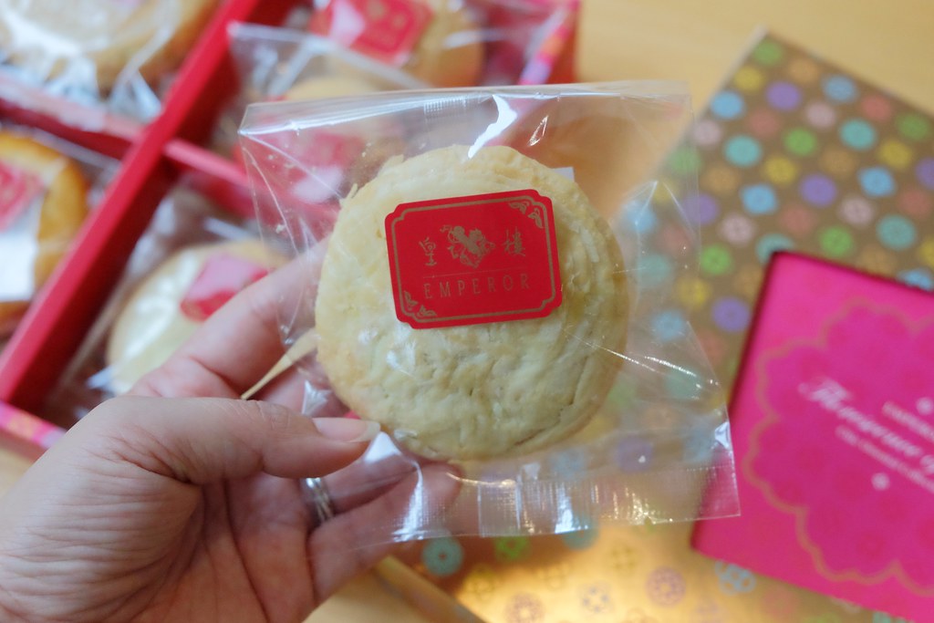 皇樓 Emperor|台中伴手禮!香噴噴現烤漢餅,顛覆對中式漢餅的想像 @飛天璇的口袋
