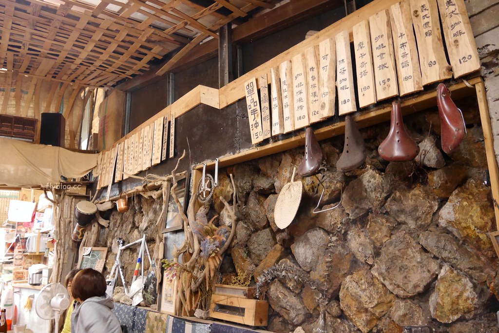 食不厭┃金瓜石美食:九份金瓜石的深夜食堂,位於山裡的隱藏版美食,Google評價4.4顆星 @飛天璇的口袋
