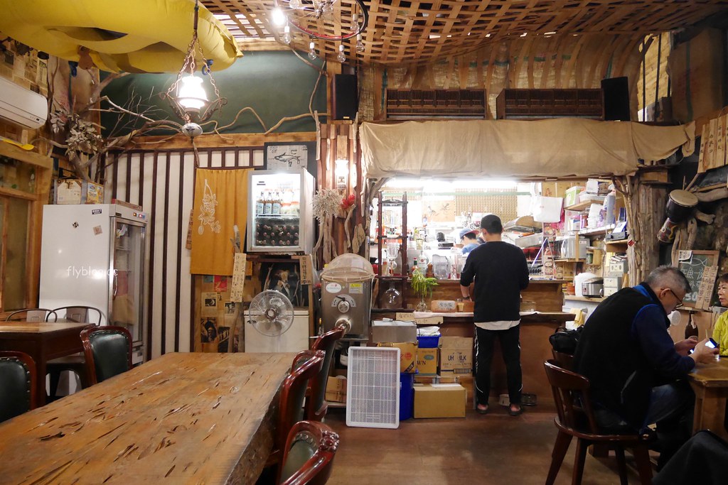 食不厭┃金瓜石美食:九份金瓜石的深夜食堂,位於山裡的隱藏版美食,Google評價4.4顆星 @飛天璇的口袋