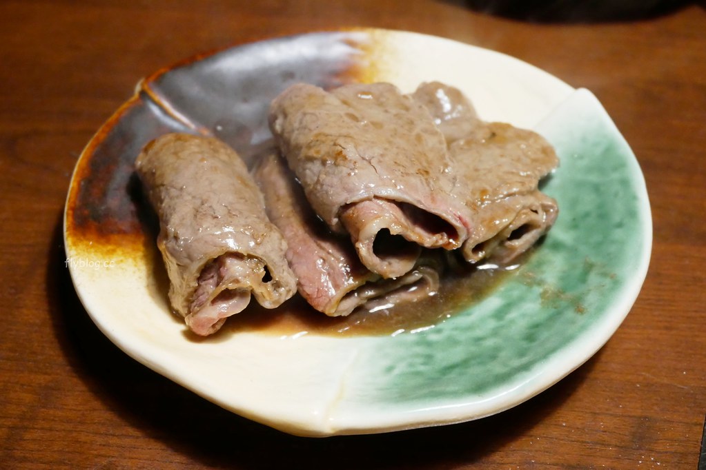 韓金館|網友評價台北最道地的韓式餐廳,終於吃到思思念念的馬鈴薯鍋,有芝麻葉就給讚! @飛天璇的口袋