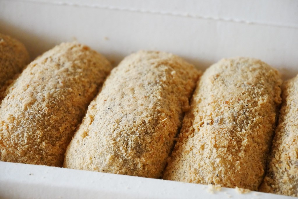 台中南區|洪記草屯麻糬.50年老字號古早味,忠孝夜市隱藏版麻糬 @飛天璇的口袋