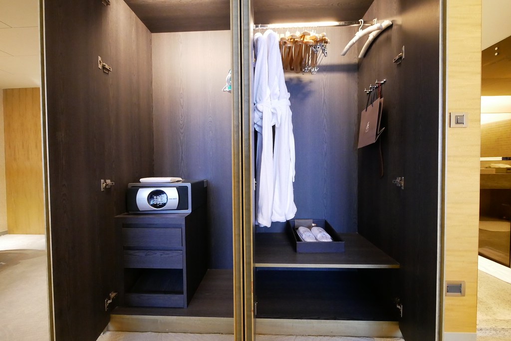 台北中山|亞都麗緻大飯店,迎接瘋狂暑假季,親子套房還有可愛的帳篷、點心籃、過夜包 @飛天璇的口袋