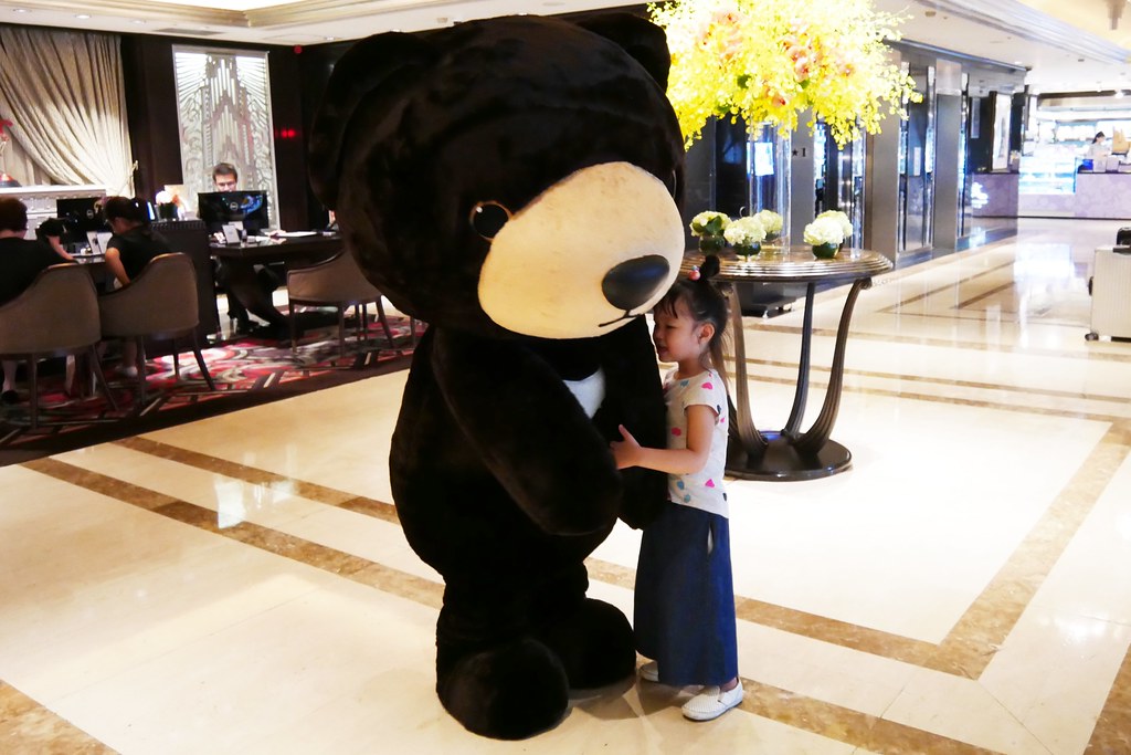 台北中山|亞都麗緻大飯店,迎接瘋狂暑假季,親子套房還有可愛的帳篷、點心籃、過夜包 @飛天璇的口袋