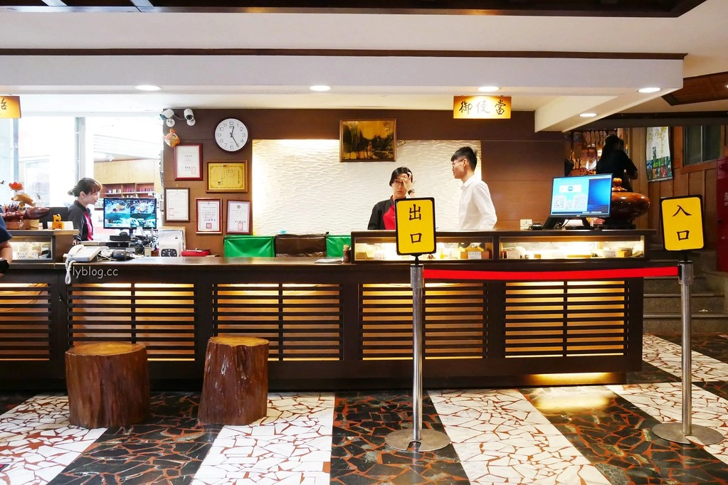 嘉義竹崎|奮起湖戰斧軟燒肉,懷舊便當飄香奮起湖,承傳80年的好味道 @飛天璇的口袋