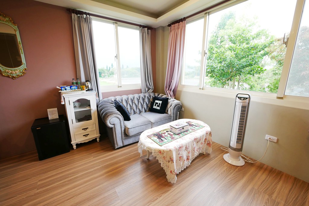 【花蓮壽豐】伊莉莎白小屋~花蓮壽豐歐式建築民宿,房間溫馨可愛還有前庭草皮 @飛天璇的口袋