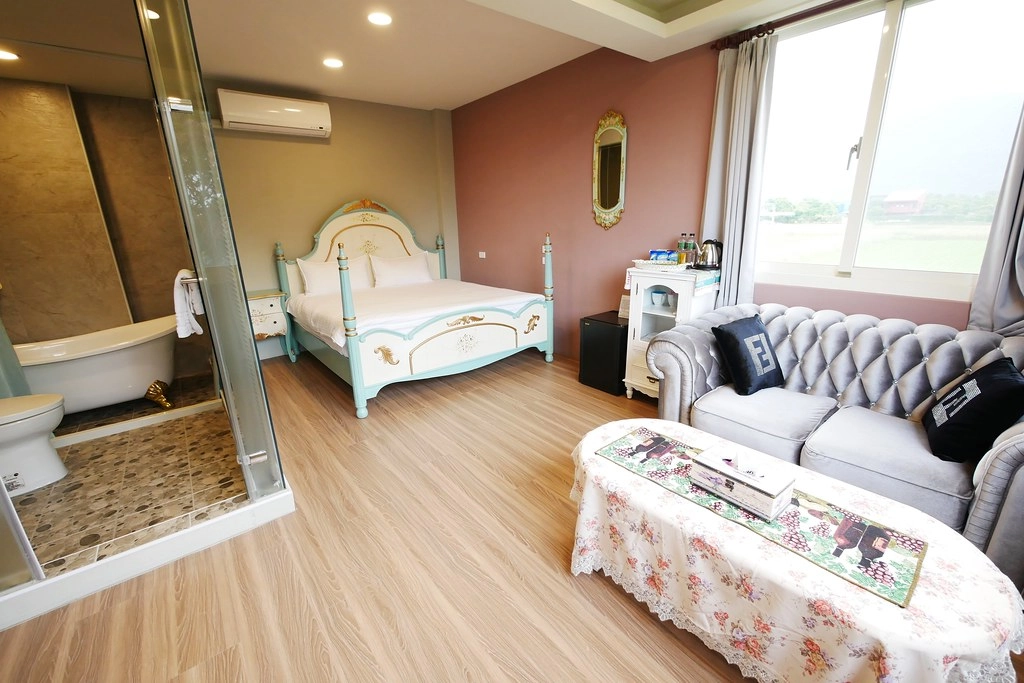 【花蓮壽豐】伊莉莎白小屋~花蓮壽豐歐式建築民宿,房間溫馨可愛還有前庭草皮 @飛天璇的口袋
