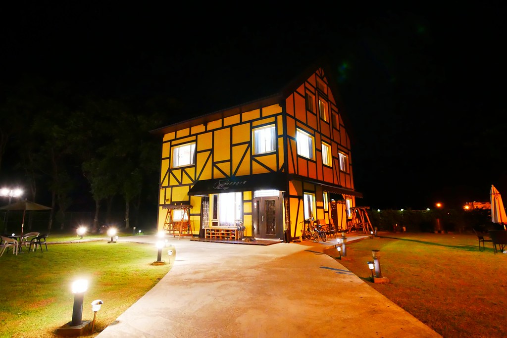 【花蓮壽豐】伊莉莎白小屋~花蓮壽豐歐式建築民宿,房間溫馨可愛還有前庭草皮 @飛天璇的口袋