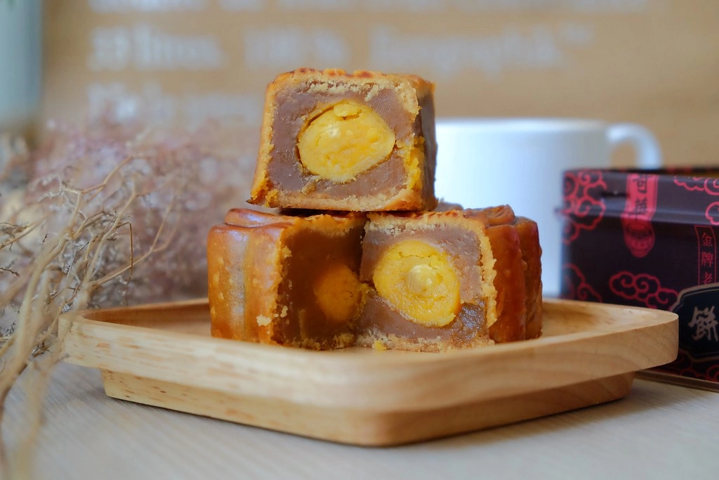 奇華餅家:2019中秋月餅推薦~擁有80年歷史的老字號餅店,尊榮的至尊月餅送禮自用兩相宜 @飛天璇的口袋