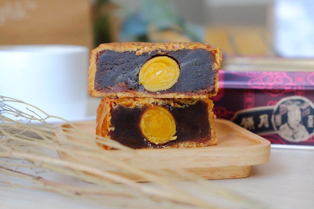 奇華餅家:2019中秋月餅推薦~擁有80年歷史的老字號餅店,尊榮的至尊月餅送禮自用兩相宜 @飛天璇的口袋