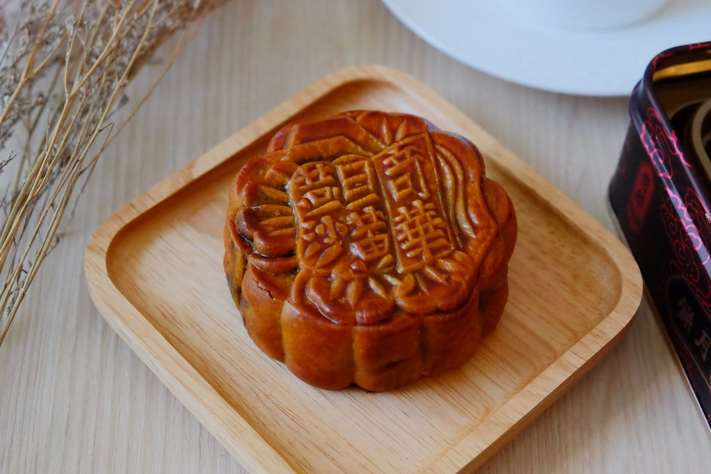 奇華餅家:2019中秋月餅推薦~擁有80年歷史的老字號餅店,尊榮的至尊月餅送禮自用兩相宜 @飛天璇的口袋