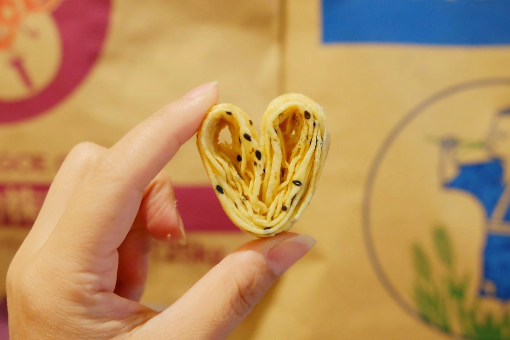 台中西屯|酒飽甜製菓所.100%日本鳥越麵粉製作,好吃又可愛的微笑蛋捲 @飛天璇的口袋