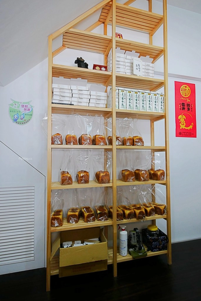 台中石岡|石山丘的三十光陰.比冠軍麵包還貴的夢幻吐司,石岡隱藏版生吐司專賣店 @飛天璇的口袋