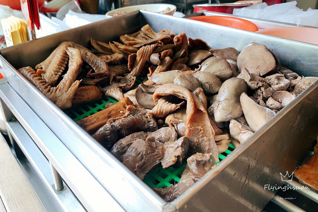 嘉義西區|阿波鴨肉麵:嘉義在地近30年的傳統美味,餐點選擇性多而且價格也親民,嘉義文化公園旁邊 @飛天璇的口袋