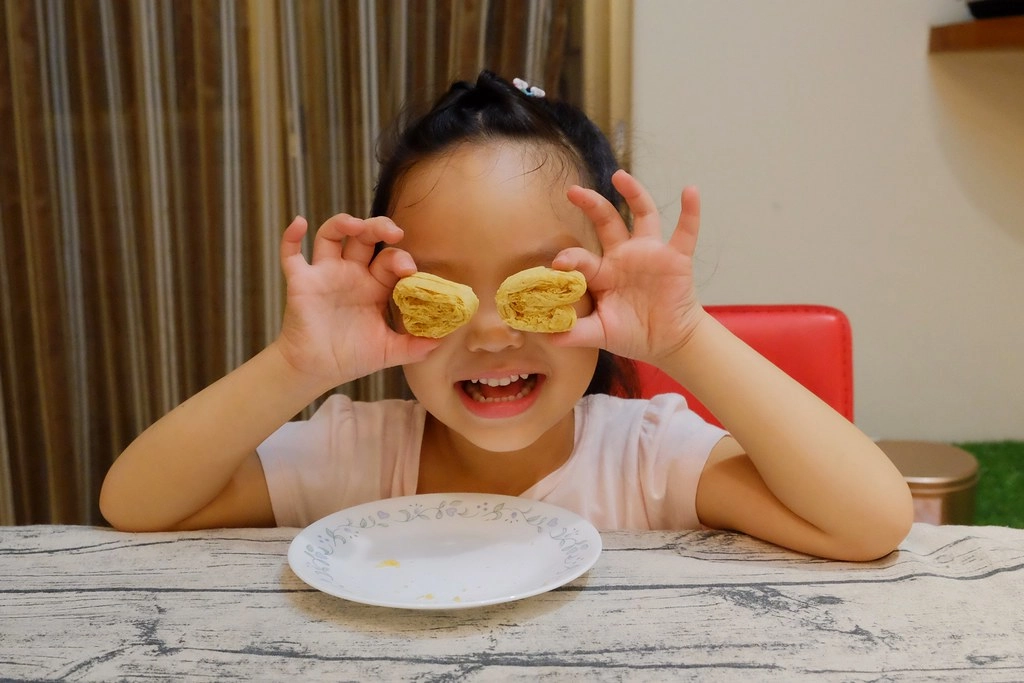 台中西屯|酒飽甜製菓所.100%日本鳥越麵粉製作,好吃又可愛的微笑蛋捲 @飛天璇的口袋