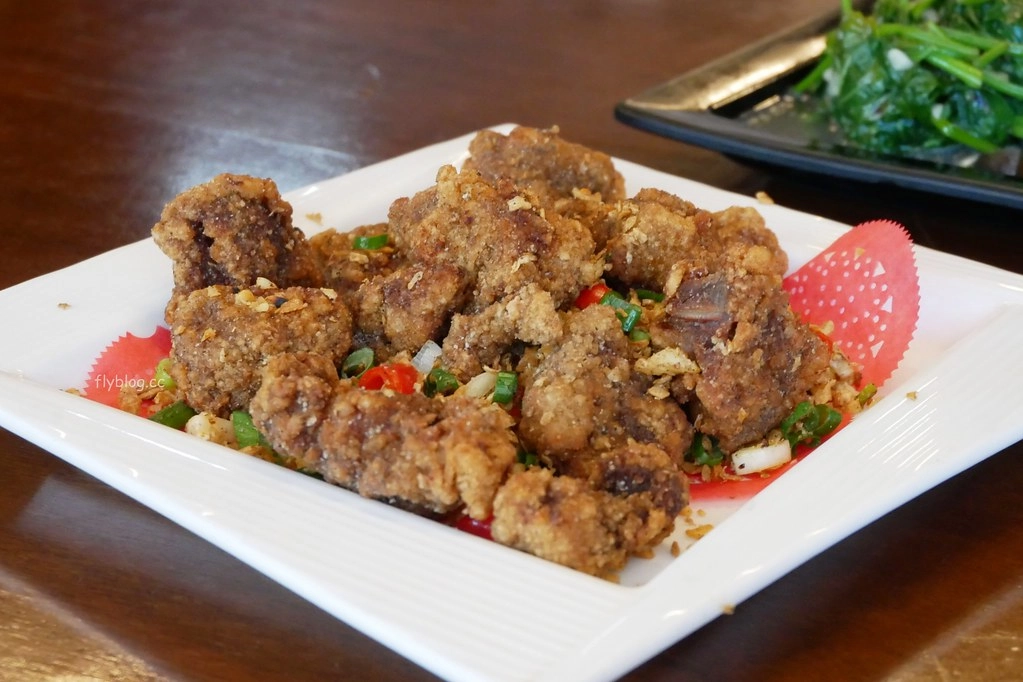 宜蘭礁溪|年年小館,充滿古早味的台菜餐廳,連外國人也來朝聖的古早味 @飛天璇的口袋