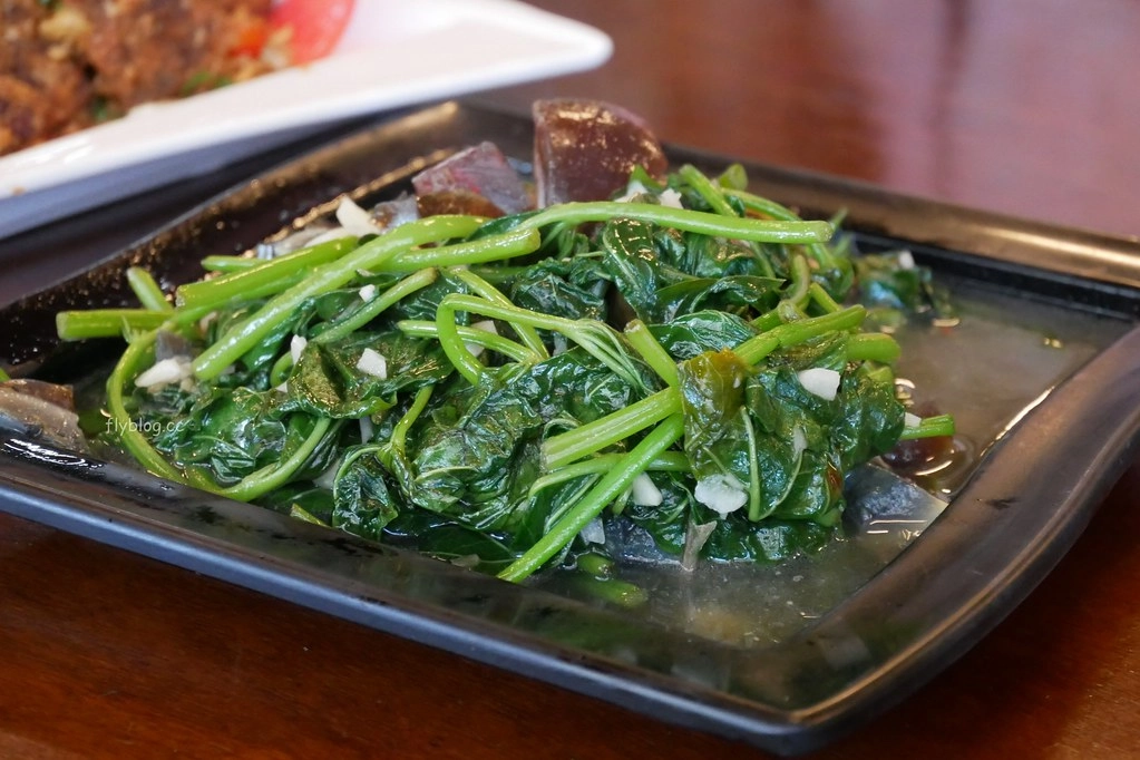 宜蘭礁溪|年年小館,充滿古早味的台菜餐廳,連外國人也來朝聖的古早味 @飛天璇的口袋