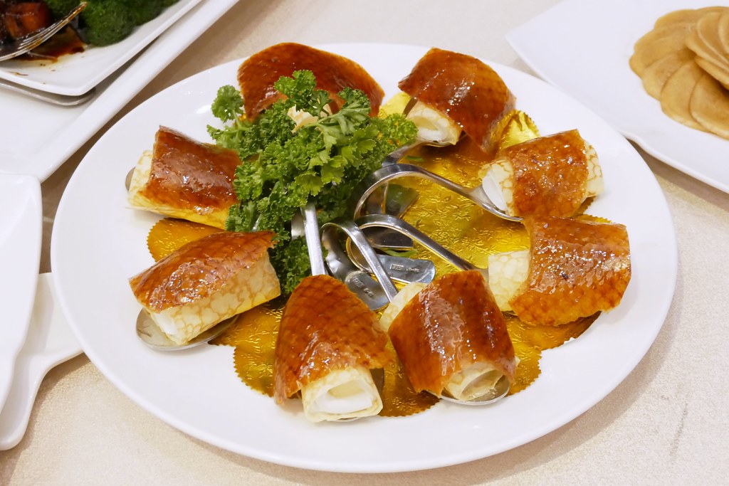 福容大飯店阿基師藝文茶樓⎜桃園美食:宜蘭溫泉養殖櫻桃鴨,手作京式片皮鴨一鴨三吃 @飛天璇的口袋