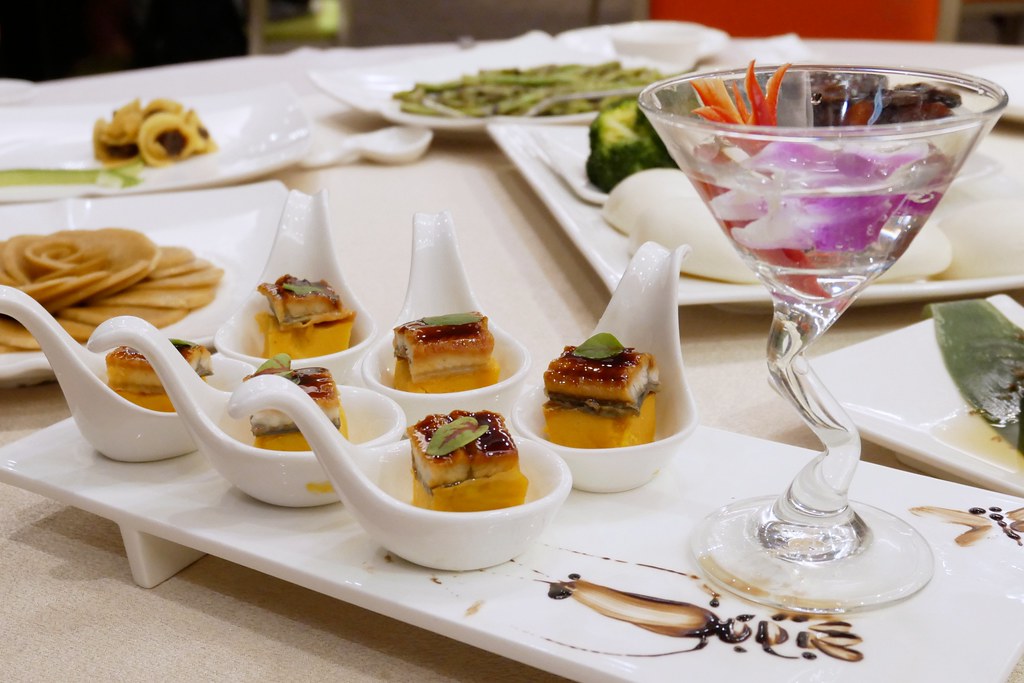 福容大飯店阿基師藝文茶樓⎜桃園美食:宜蘭溫泉養殖櫻桃鴨,手作京式片皮鴨一鴨三吃 @飛天璇的口袋