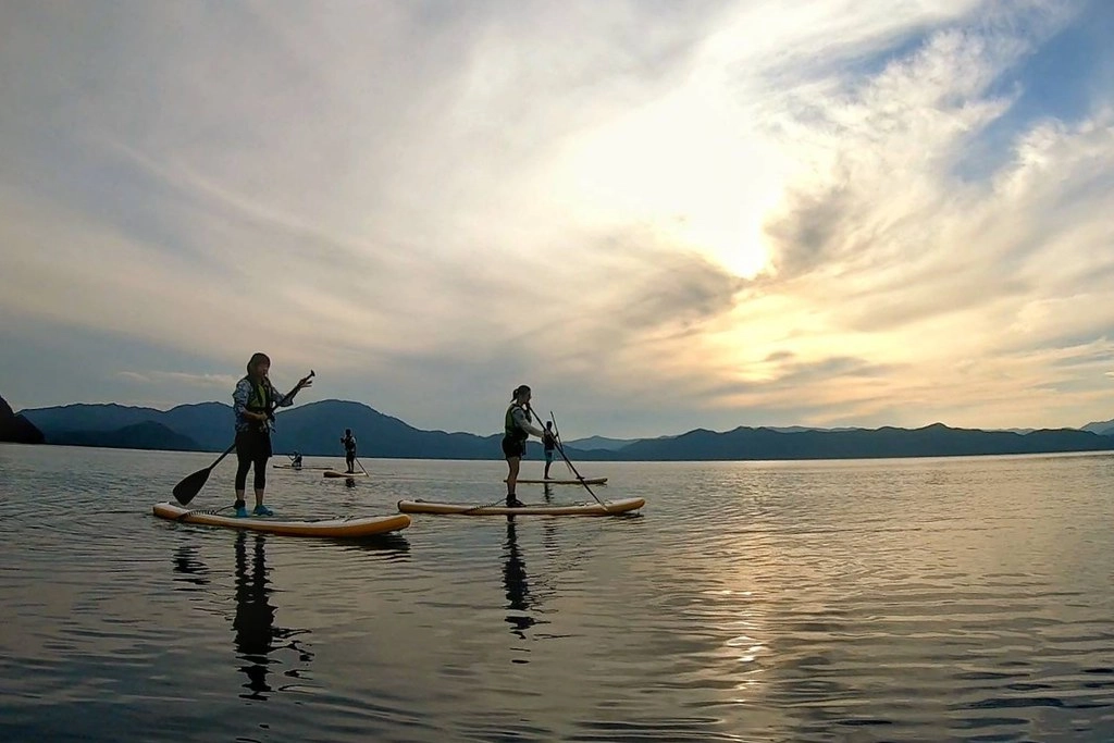 日本秋田|田澤湖.日本最深的湖泊,最夯的SUP立槳體驗 @飛天璇的口袋