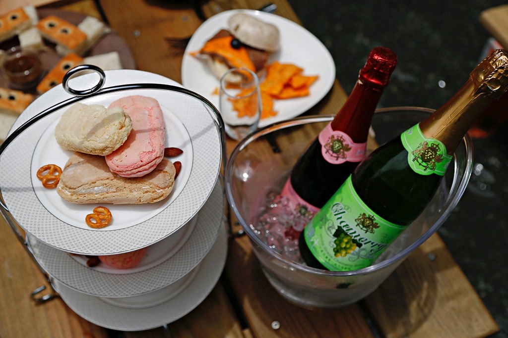 花蓮壽豐|溪畔餐桌|秘境豪華BBQ野炊體驗,專人野溪搭帳篷帶溯溪,花蓮超浮誇溪邊下午茶 @飛天璇的口袋