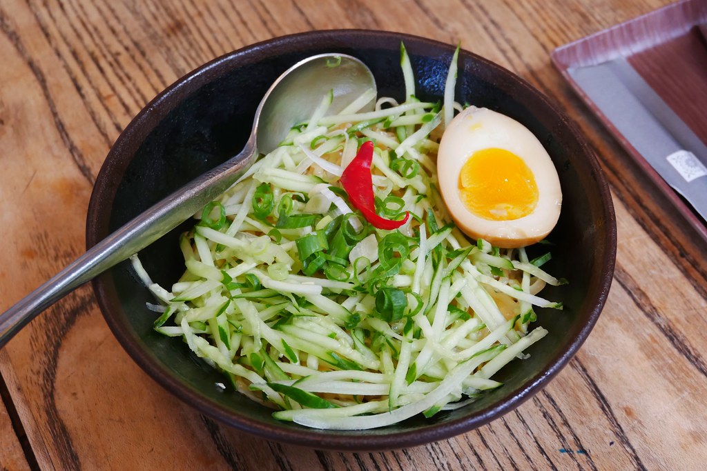 花蓮美食|王記茶舖|花蓮版春水堂之稱的王記茶舖,漂亮的類清水模建築,充滿禪意的中式古典,聊天吃飯的好去趣 @飛天璇的口袋