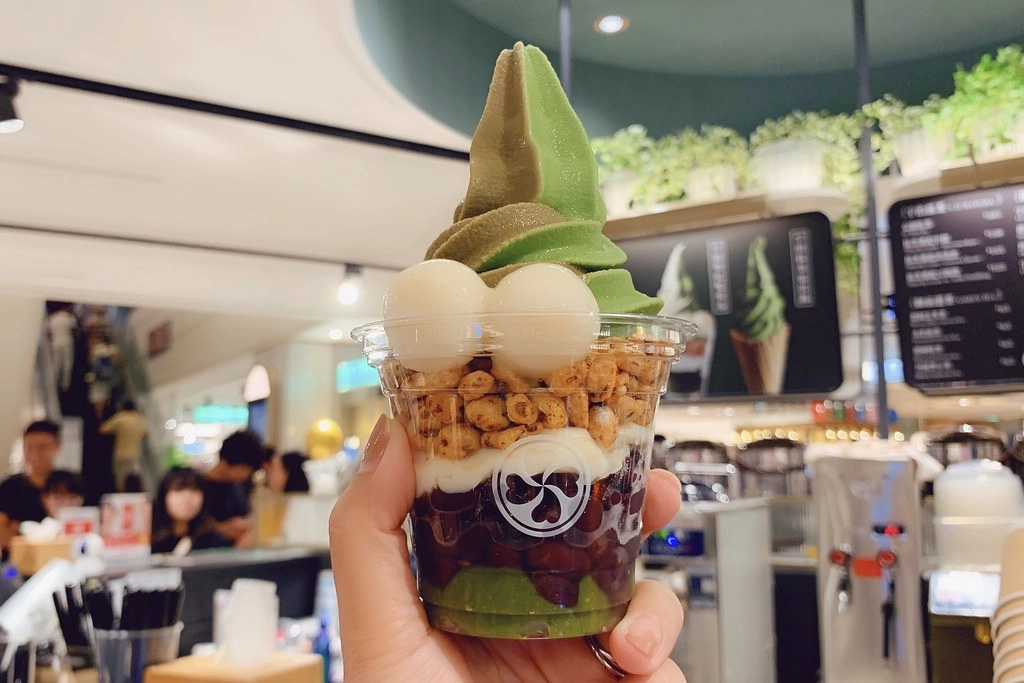 御前上茶┃台中西屯:高雄超人氣抹茶專賣店,外帶式甜點抹茶茶控的最愛 @飛天璇的口袋