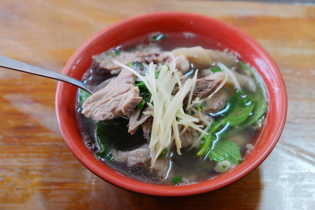 苗栗一日遊|苗栗借問站|苑裡秒殺炸雞 – 垂坤伴手禮 – 東里家風 – 三義木雕博物館 – 彭城堂 – 山板樵休閒農場 @飛天璇的口袋