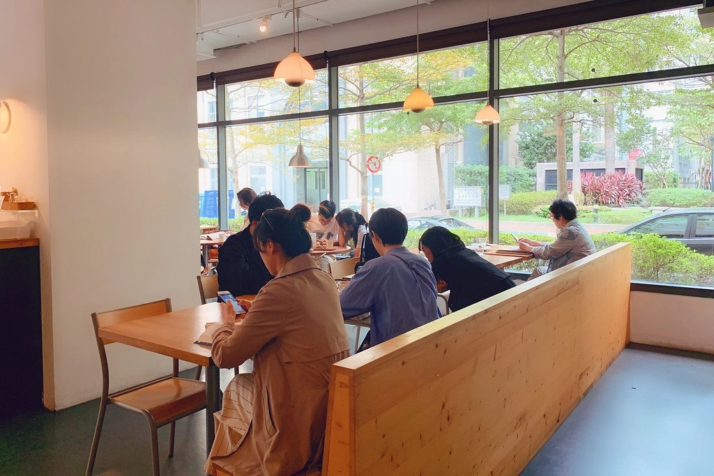 台北中山|Fika Fika Cafe.一杯冠軍咖啡的美好時光,台北北歐風情早午餐店 @飛天璇的口袋