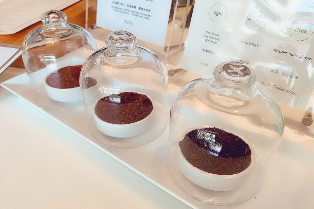 台北中山|Fika Fika Cafe.一杯冠軍咖啡的美好時光,台北北歐風情早午餐店 @飛天璇的口袋