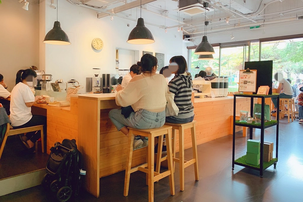 台北中山|Fika Fika Cafe.一杯冠軍咖啡的美好時光,台北北歐風情早午餐店 @飛天璇的口袋