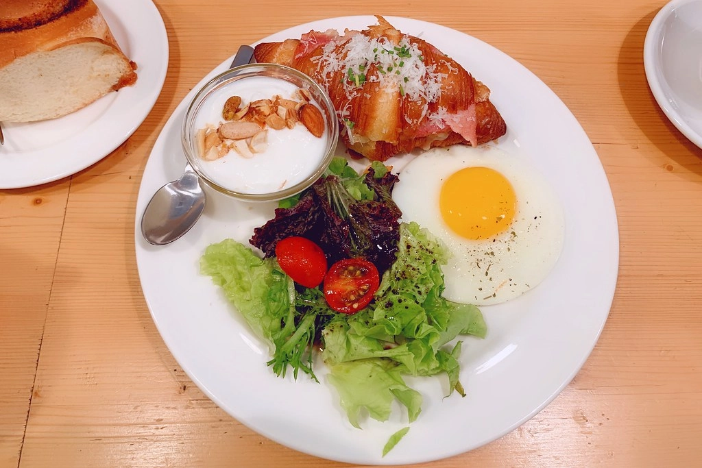 台北中山|Fika Fika Cafe.一杯冠軍咖啡的美好時光,台北北歐風情早午餐店 @飛天璇的口袋