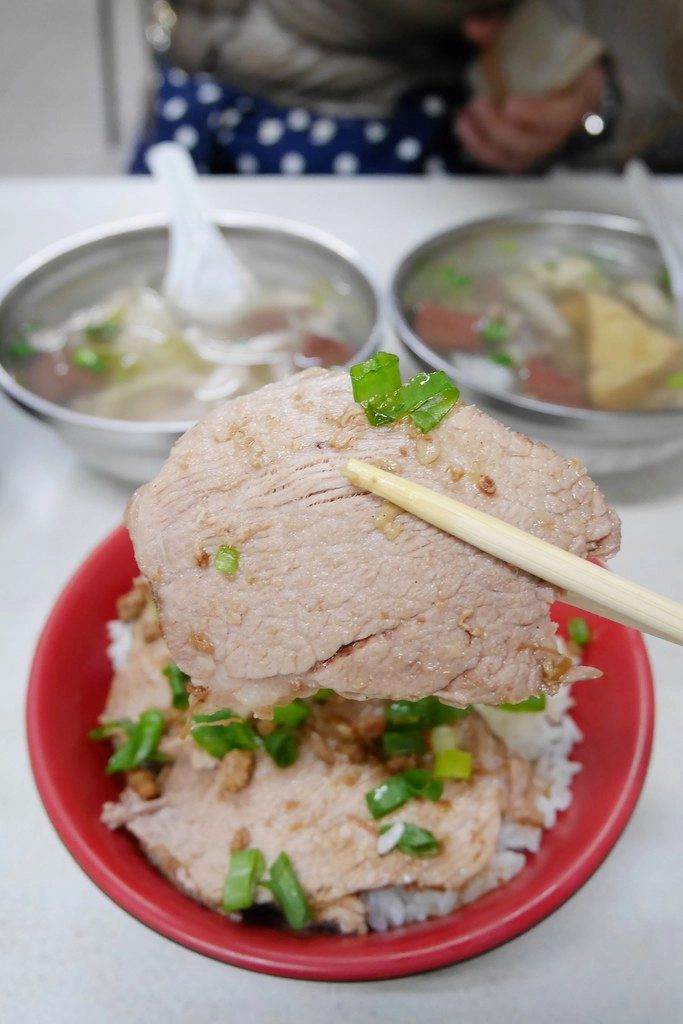 【台中豐原】信義大腸豬血湯:台中人的道地早午餐,Google評價4.2顆星,豐原三大炒麵豬血湯店 @飛天璇的口袋