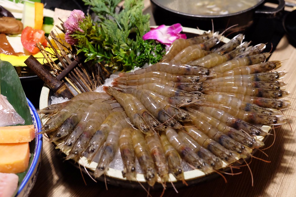 台中南屯|灰鴿.台中鍋烤節第二名火鍋,壽星禮幾歲生日送幾隻蝦 @飛天璇的口袋