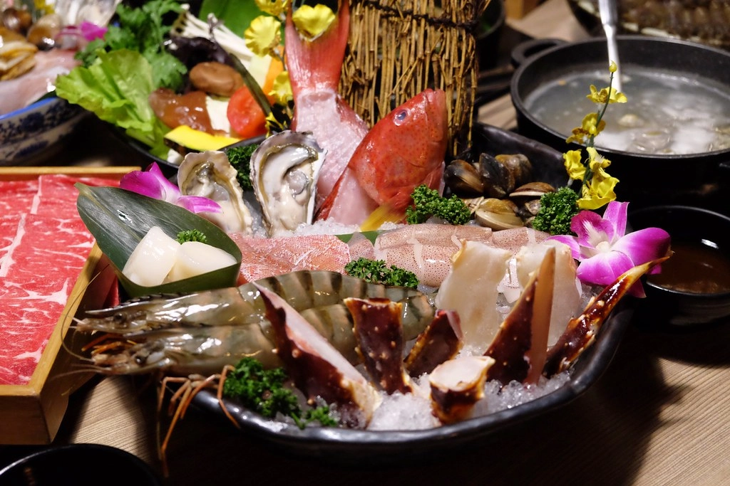 台中南屯|灰鴿.台中鍋烤節第二名火鍋,壽星禮幾歲生日送幾隻蝦 @飛天璇的口袋