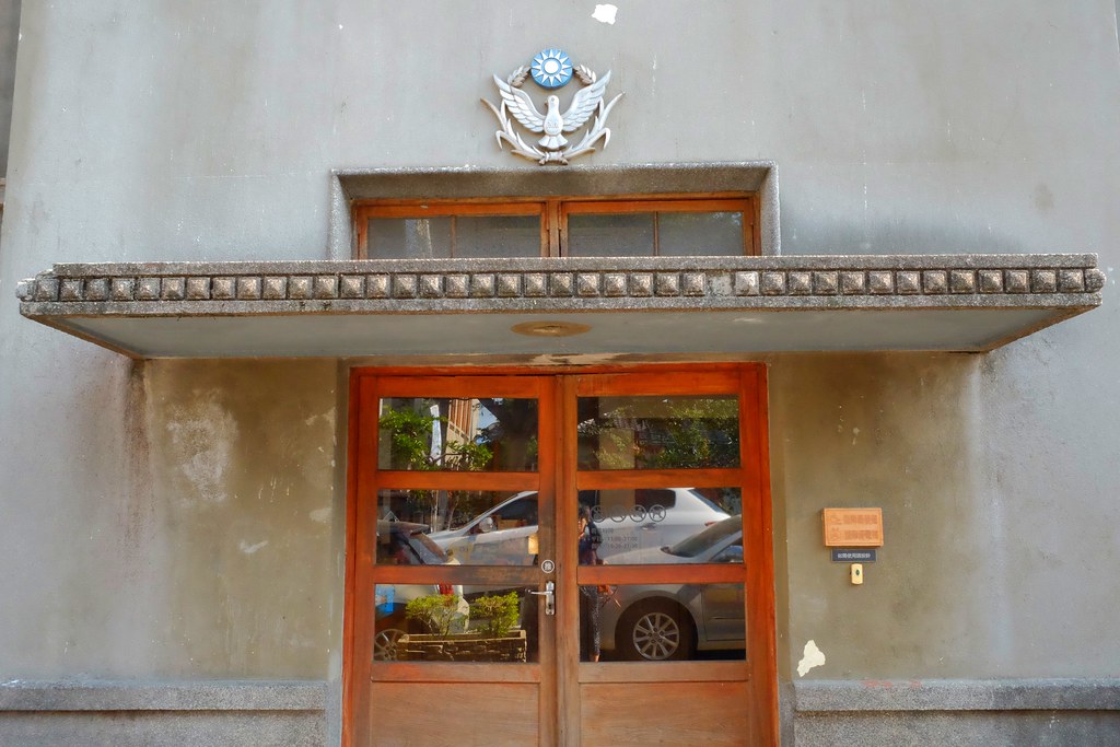 雲林虎尾|星巴克虎尾門市,日治昭和時期三級古蹟,結合書香與咖啡香 @飛天璇的口袋