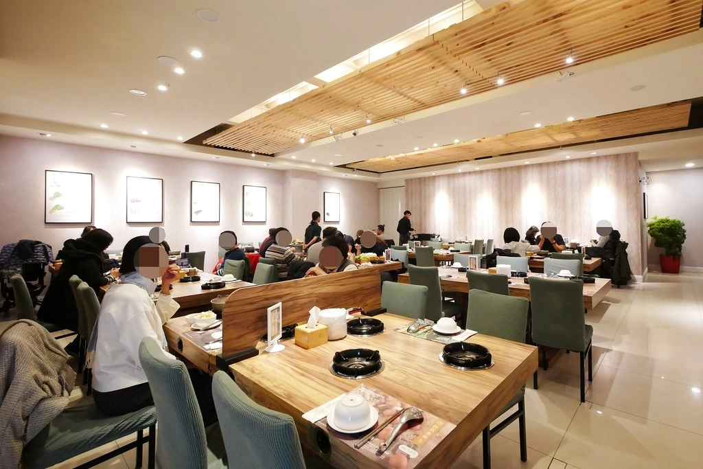 良食煮意有機鍋物:有機餐廳五顆星認證~$1288元雙人海陸餐,+198元升級5品海鮮盤! @飛天璇的口袋