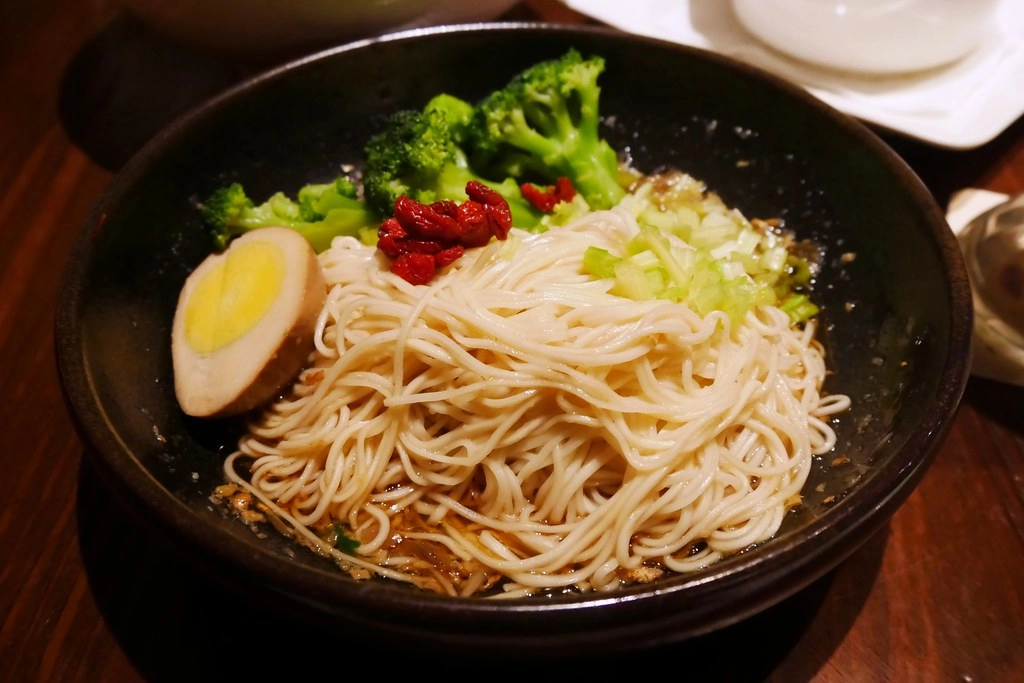 春水堂崇德店|世界珍珠奶茶的發源地,推薦個人春水堂必點餐點 @飛天璇的口袋