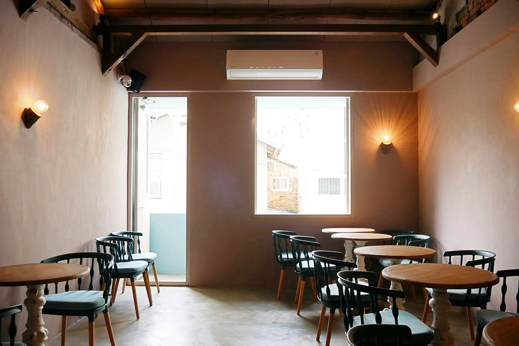 台中西區|無理 Wuli.台中韓式鍋物餐廳,夢幻的Tiffany藍和網美盪秋千 @飛天璇的口袋