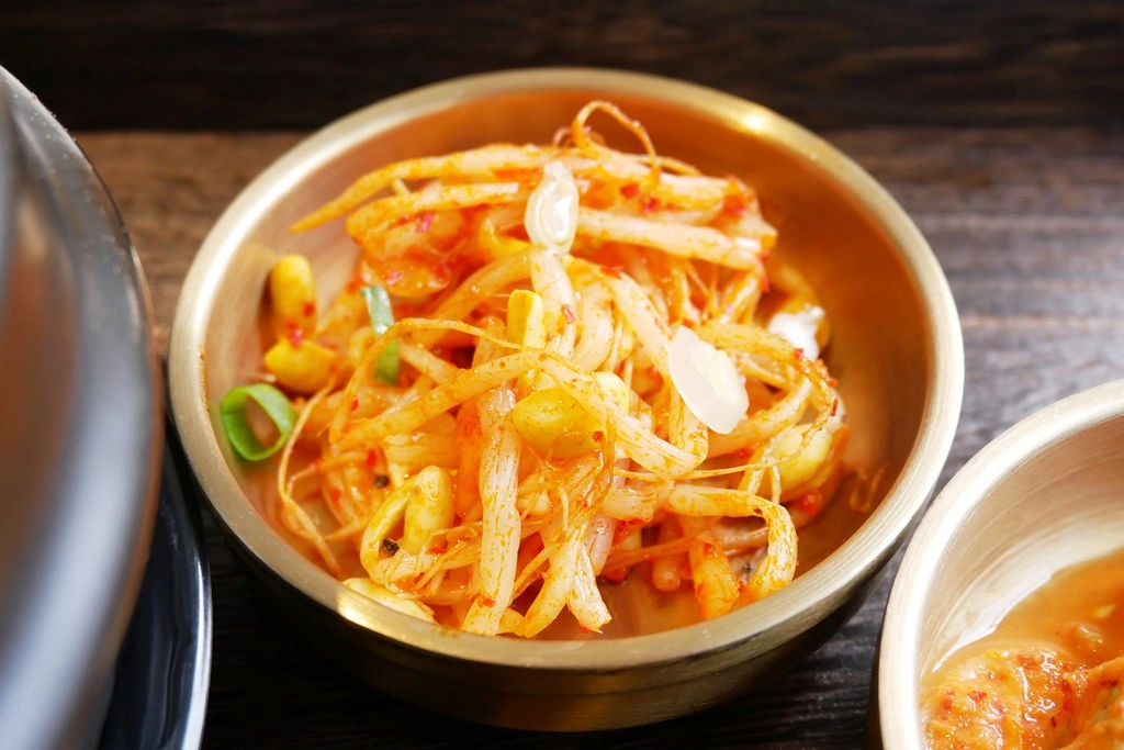 台中西區|無理 Wuli.台中韓式鍋物餐廳,夢幻的Tiffany藍和網美盪秋千 @飛天璇的口袋