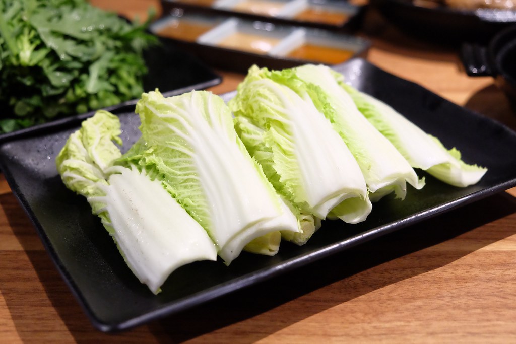 戰鼓火鍋:整尾鱸魚、燉牛骨放鍋底~創新7種湯頭讓人耳目一新! @飛天璇的口袋